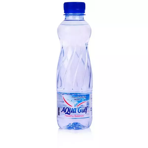 12 × قنينة بلاستيكية (300 مللتر) من مياه شرب قليلة الصوديوم “اكوا جلف”